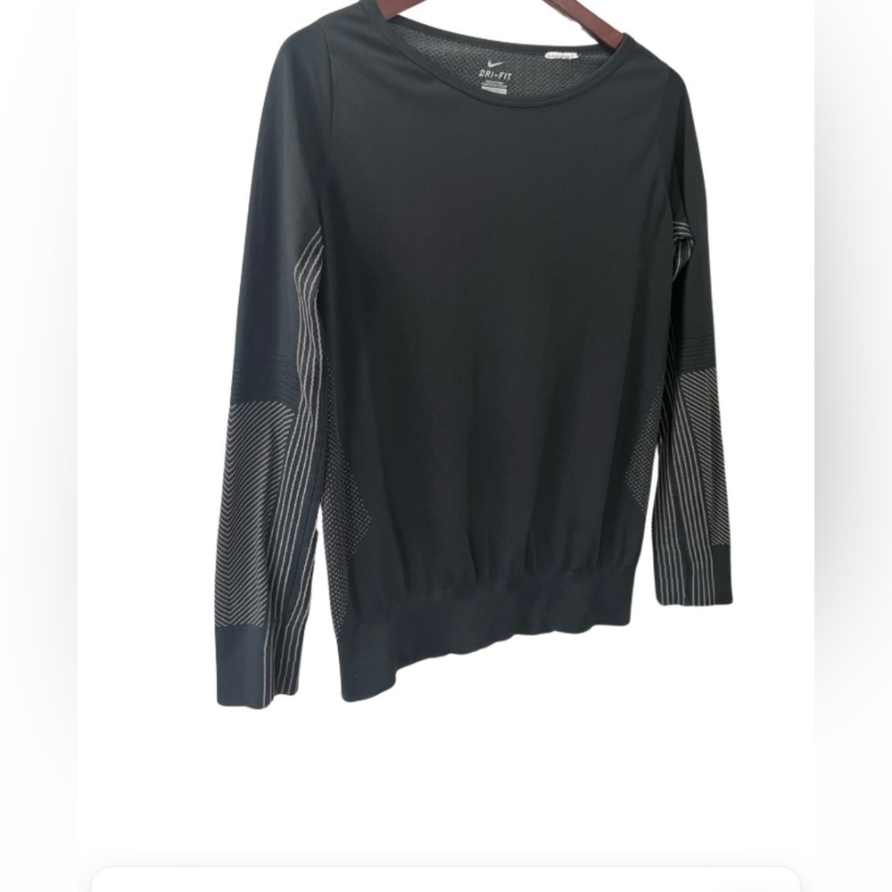 NIKE Black Dri-Fit Long Sleeve Shirt Size M Women